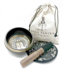 Handgeschlagenes & graviertes Klangschalen Geschenkset – 14cm – Yogi